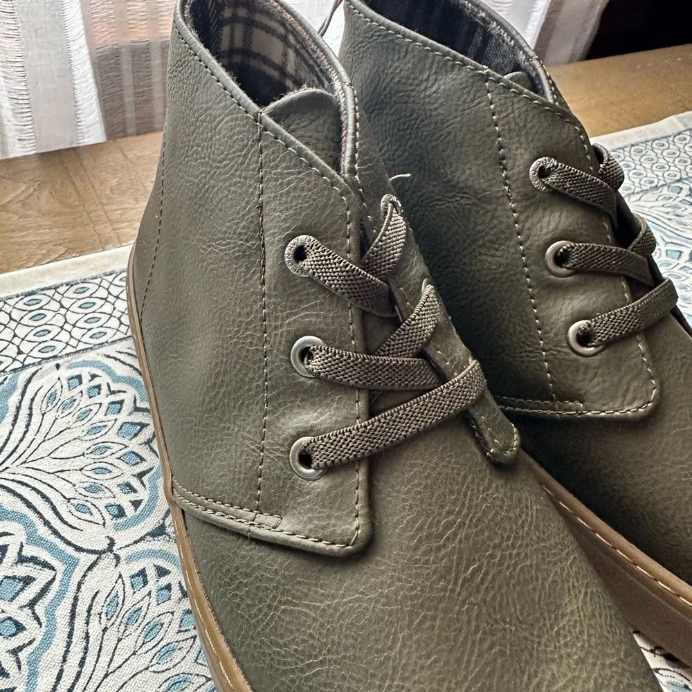 Old Navy Kids Dark Green Boots